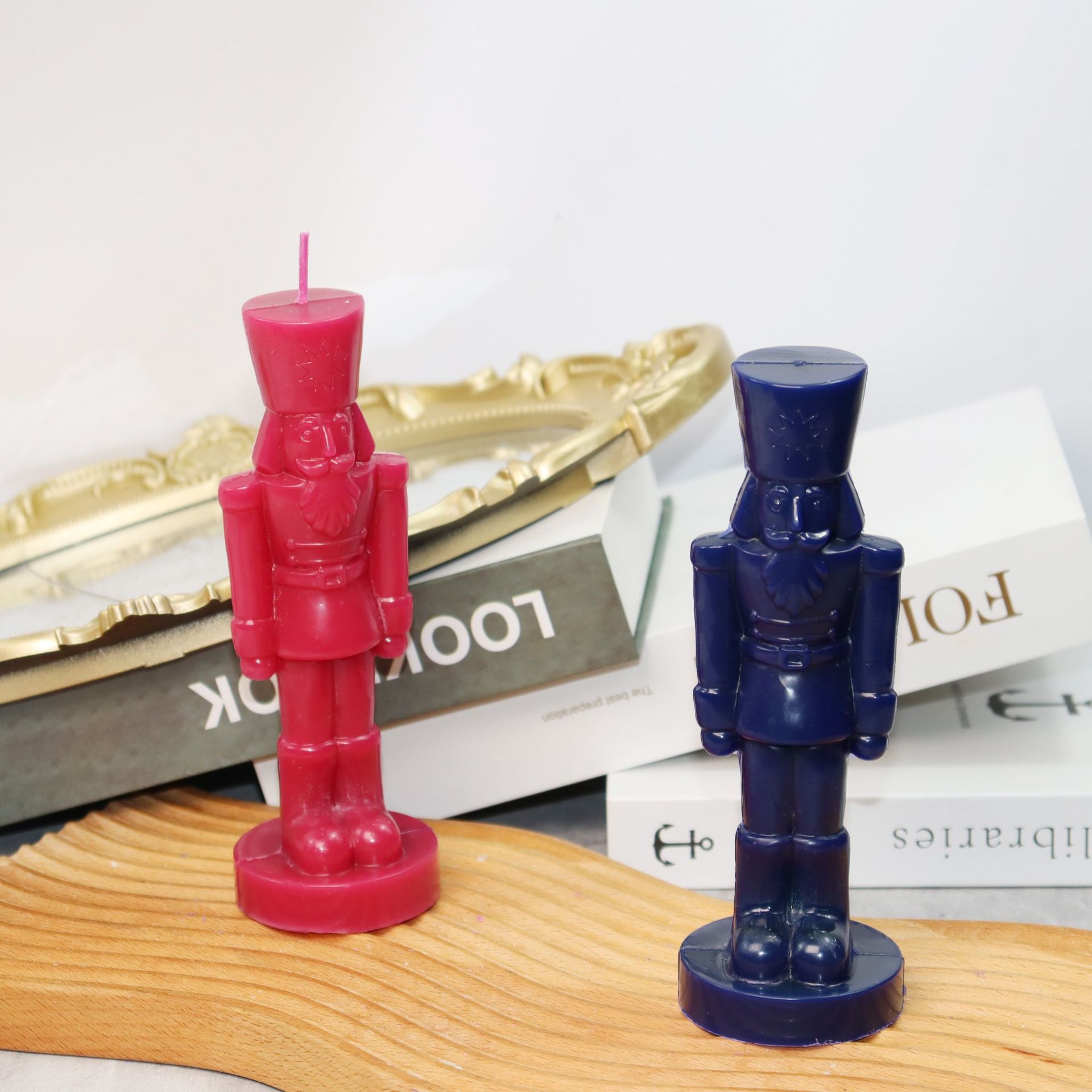 大型くるみ割り人形兵士プラスチックキャンドル型くるみ割り人形 - Nutcracker Figurine のレビューと価格