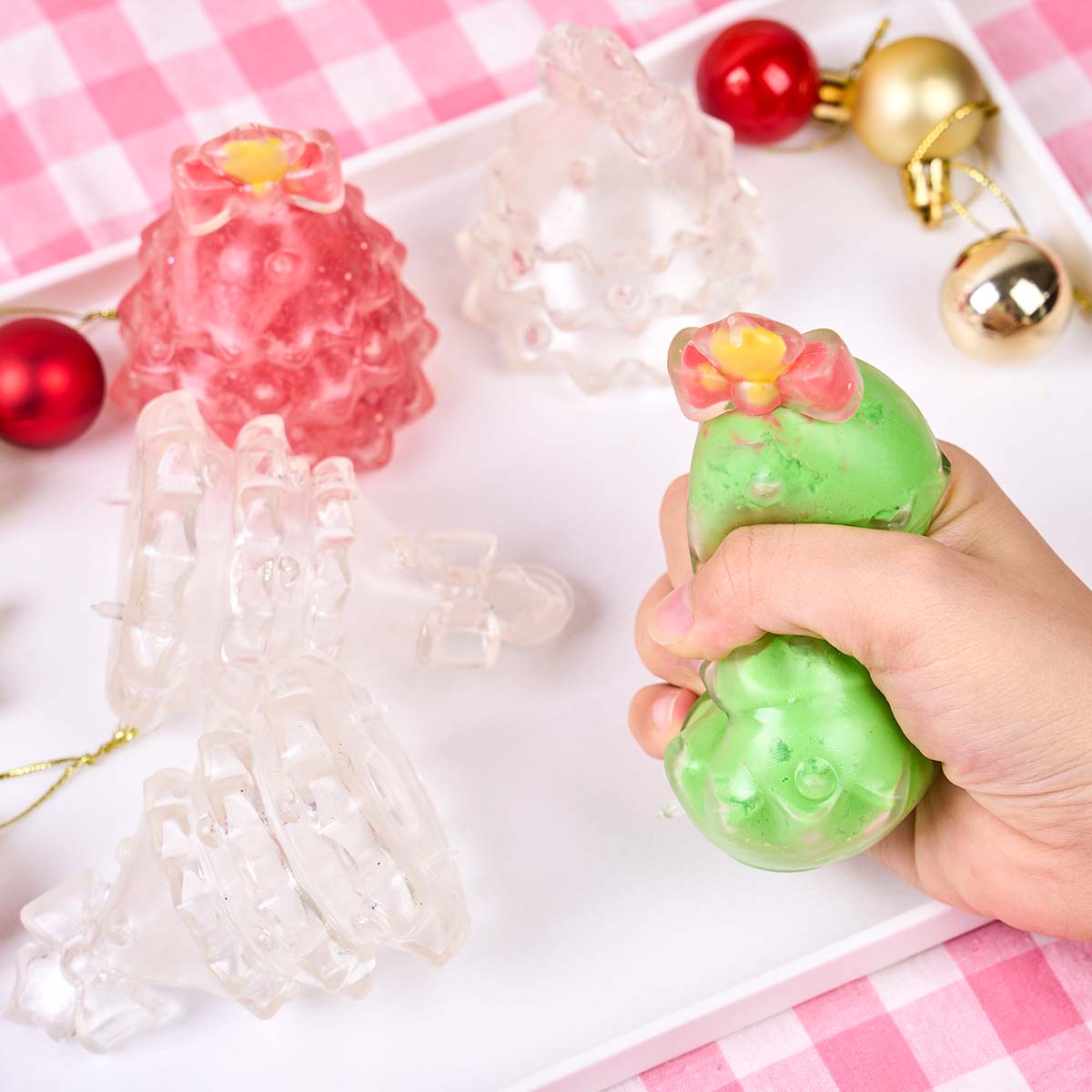3Dクリスマスツリー型TPR中空ボールスキンDIYスクイーズ - Christmas Tree Artificial のレビューと価格